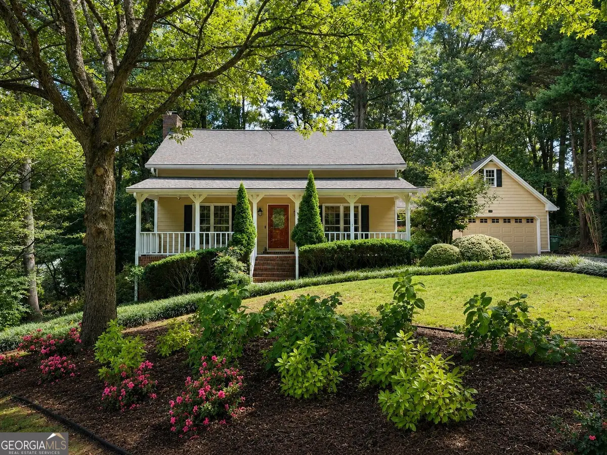 1052 Evelyn Lane, Lilburn, GA 30047 - #1
