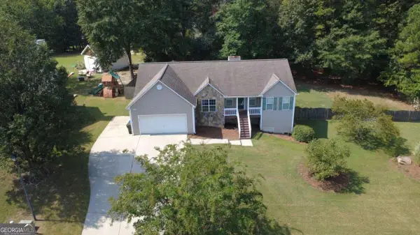 4345 Lexington Ridge Drive, Loganville, GA 30052