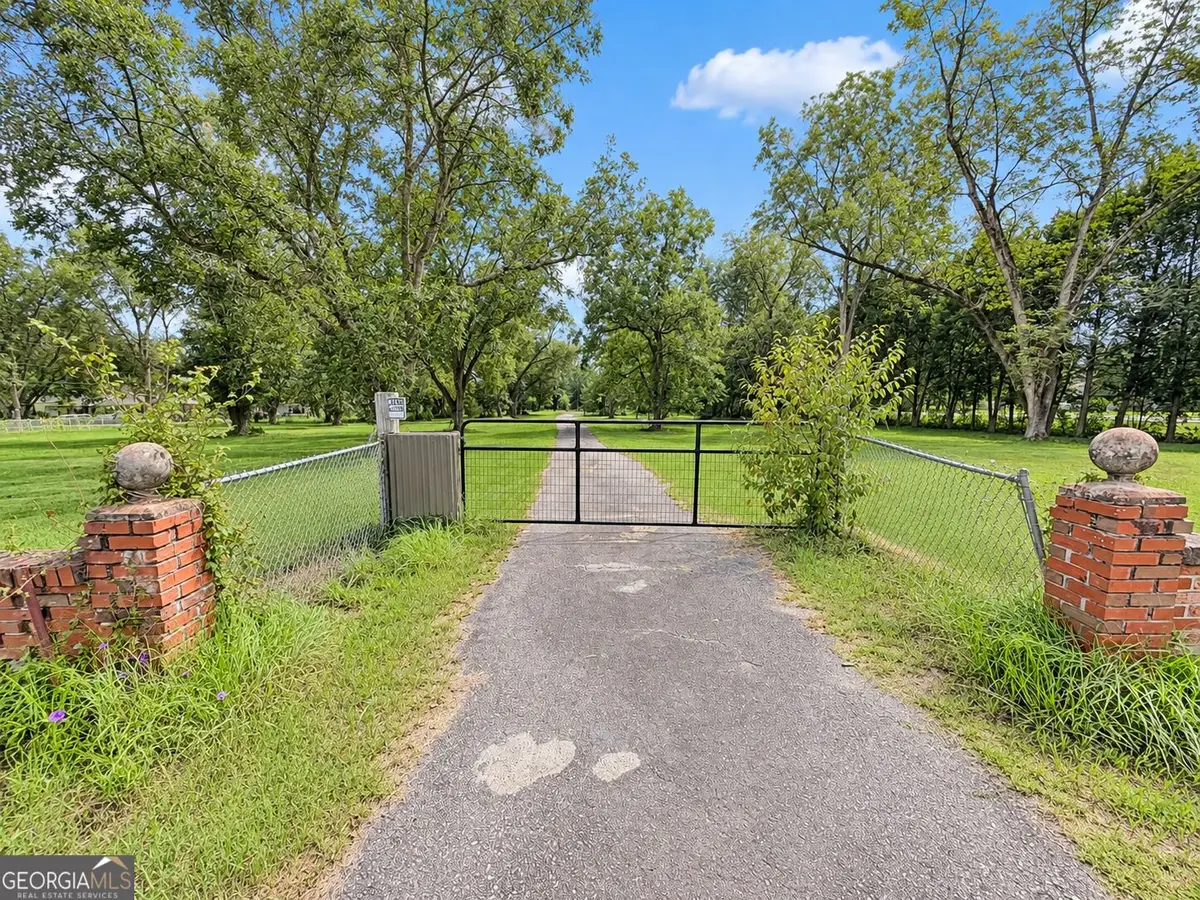 2220 Liberty Expressway Se, Albany, GA 31705 - #1
