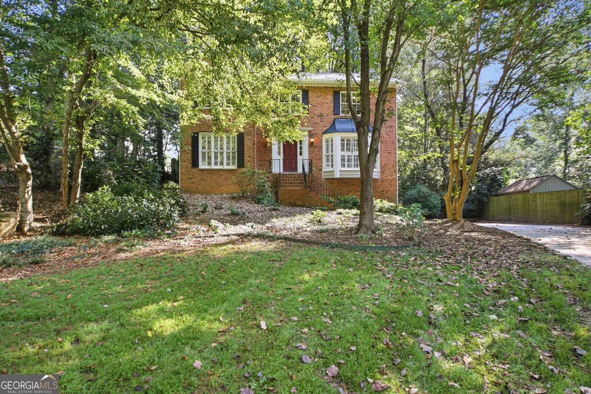 305 Old Tree Trc, Roswell, GA 30075 - #1