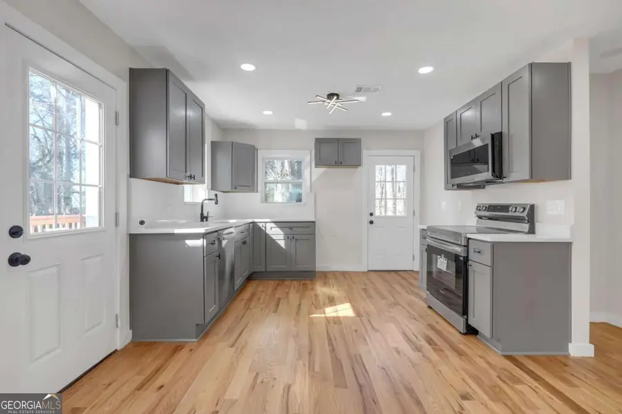 1427 Lorenzo Drive Sw, Atlanta, GA 30310 - #3