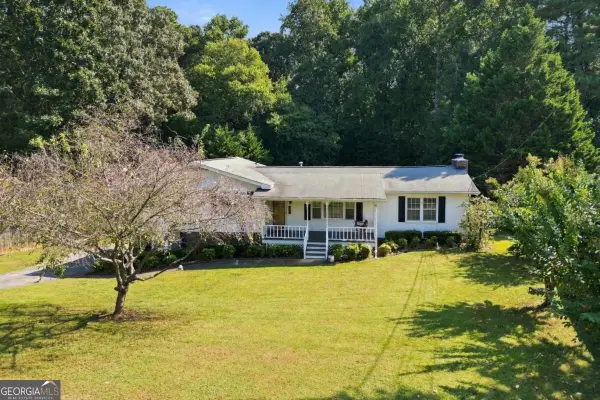 218 King Arthur Drive, Woodstock, GA 30189