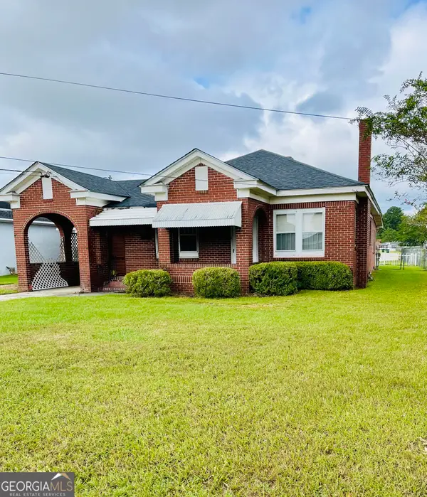 6 N Spring Street, Claxton, GA 30417