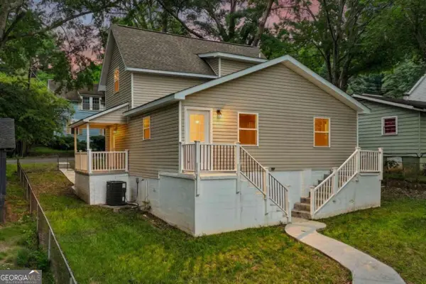 13 Hillside Avenue, Lindale, GA 30161