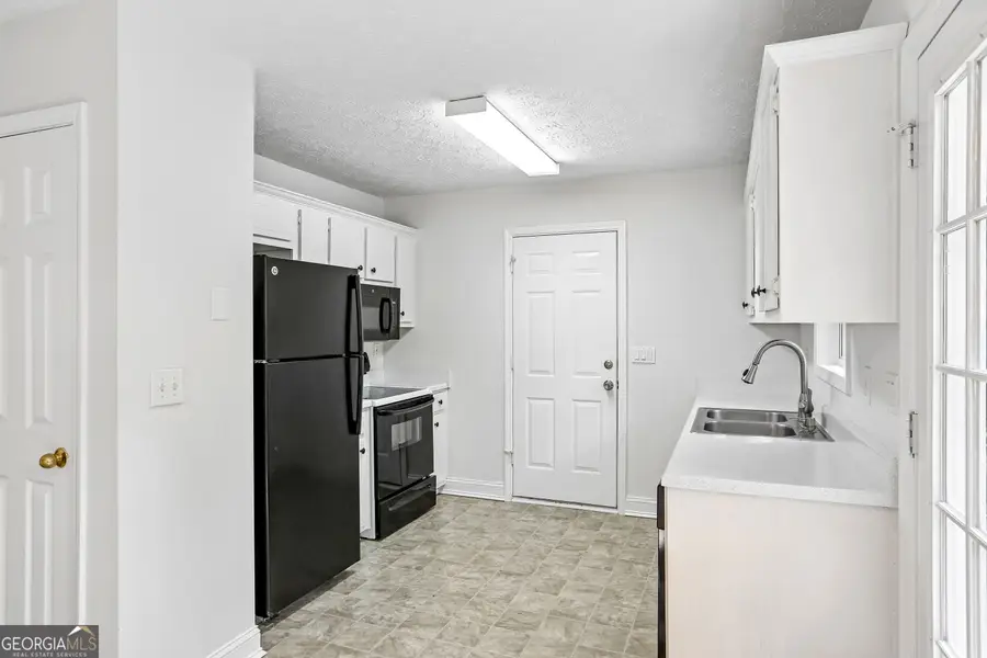 5511 Pond Mill Court, Flowery Branch, GA 30542 - #2