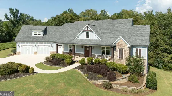 617 Skyland Drive, Hoschton, GA 30548