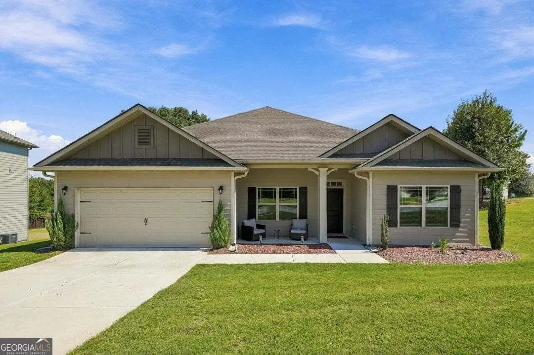 296 N Brooks Village Drive N, Pendergrass, GA 30567 - #1
