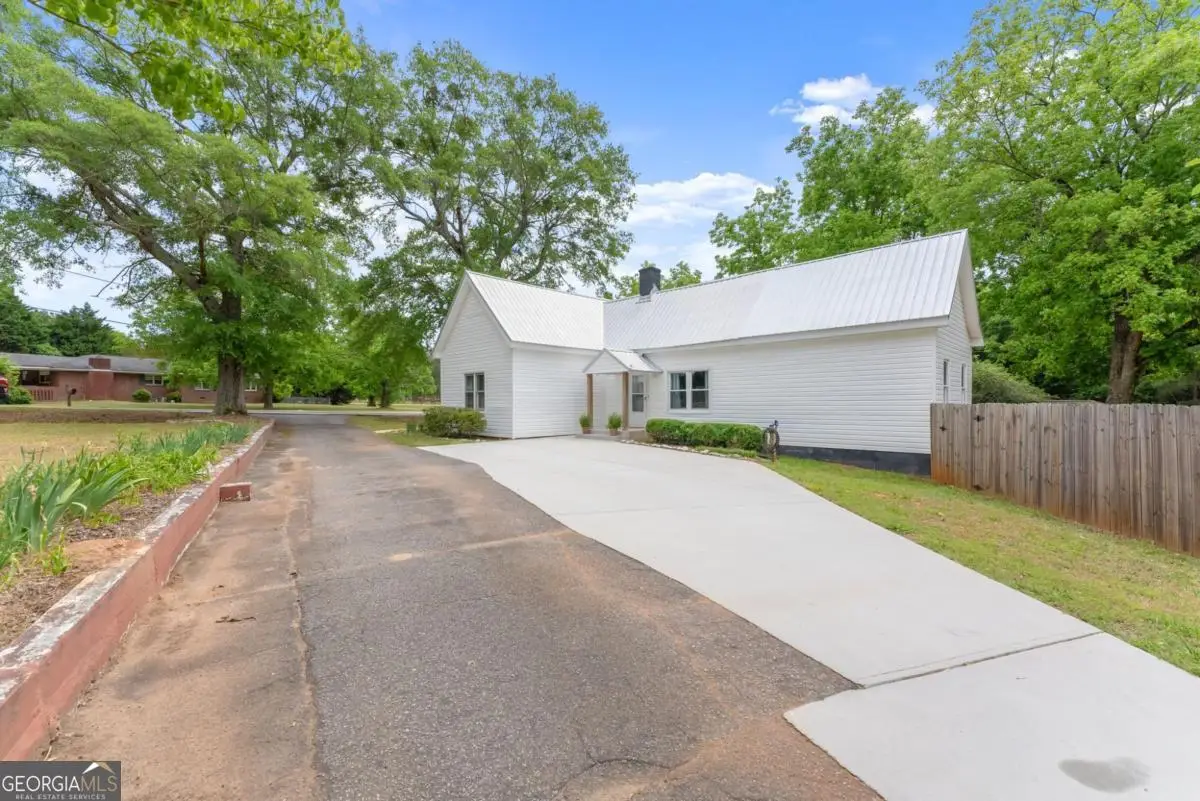 1519 New Hope Church Road, Loganville, GA 30052 - #1