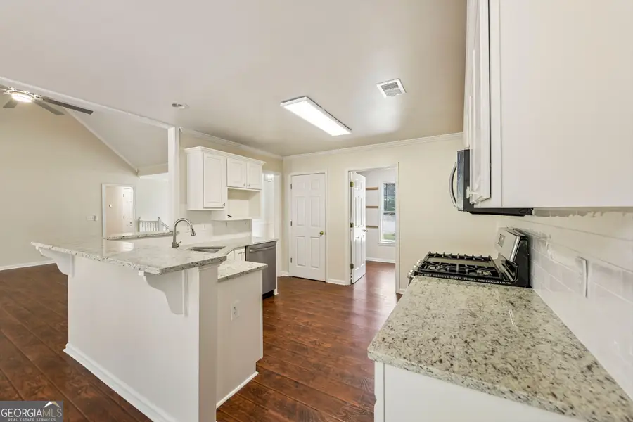 6608 Windbrook Way, Flowery Branch, GA 30542 - #2
