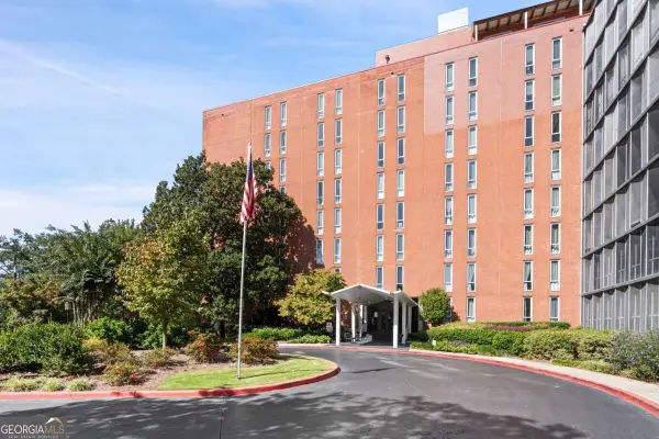 3060 Pharr Court North Nw #114, Atlanta, GA 30305