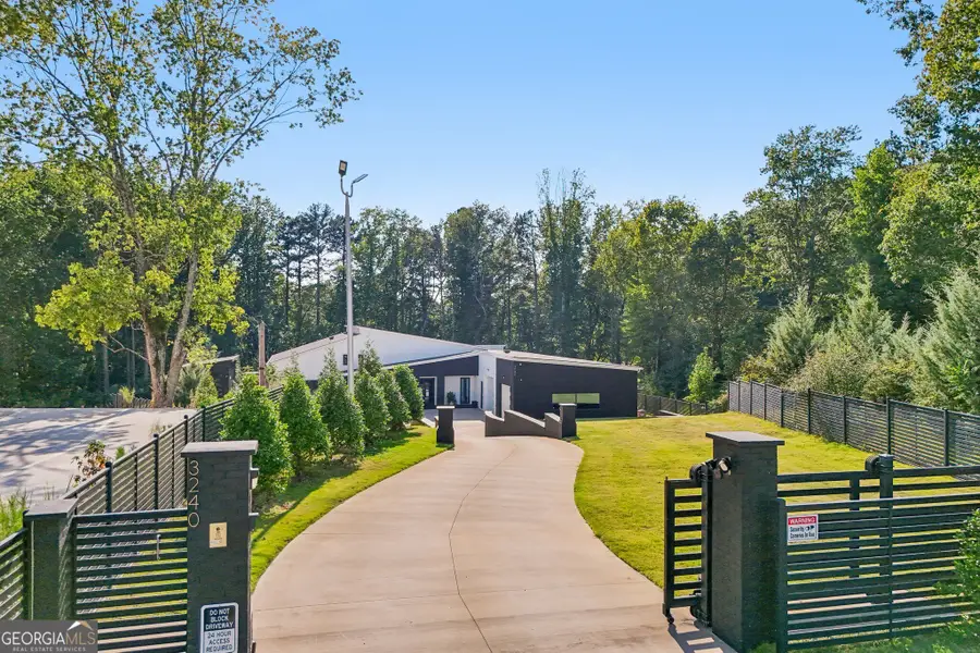3240 Smithtown Road, Suwanee, GA 30024 - #2