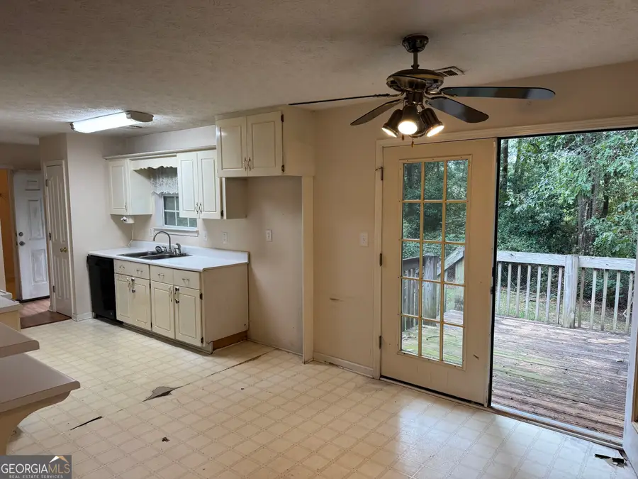 37 Woodland Drive, Locust Grove, GA 30248 - #3