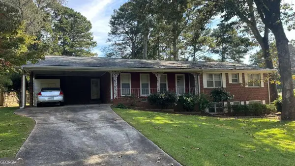 5574 Laurel Lane Nw, Lilburn, GA 30047