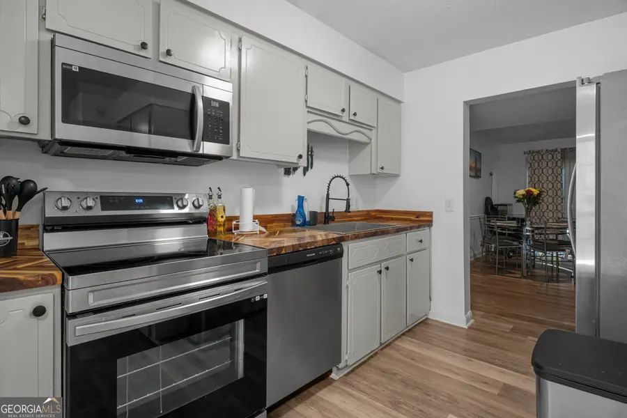 912 Pineland Avenue #APT 4, Hinesville, GA 31313 - #2