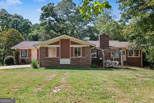 5829 Clarks Bridge Road, Clermont, GA 30527