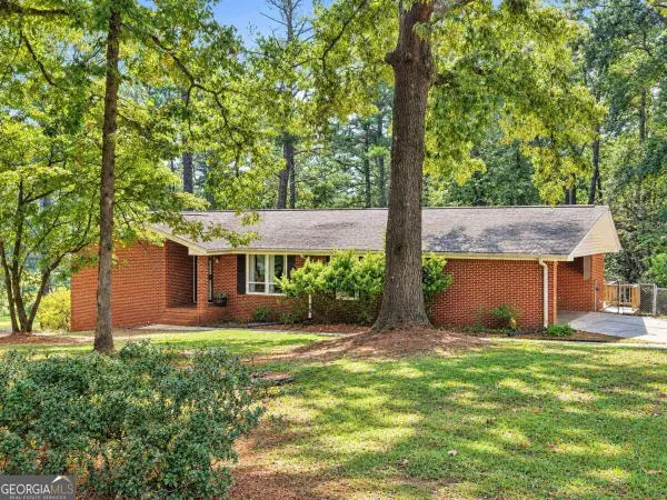 80 Stagecoach Circle, Stockbridge, GA 30281
