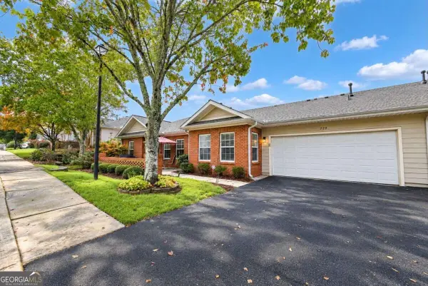 229 Villa Park Circle, Stone Mountain, GA 30087