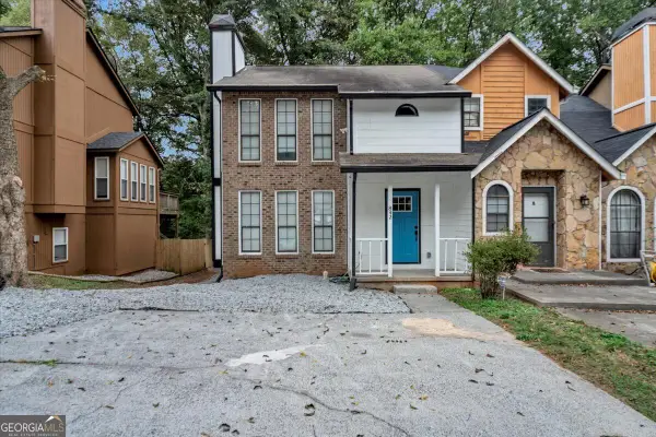 842 Brandy Oaks Lane, Stone Mountain, GA 30088