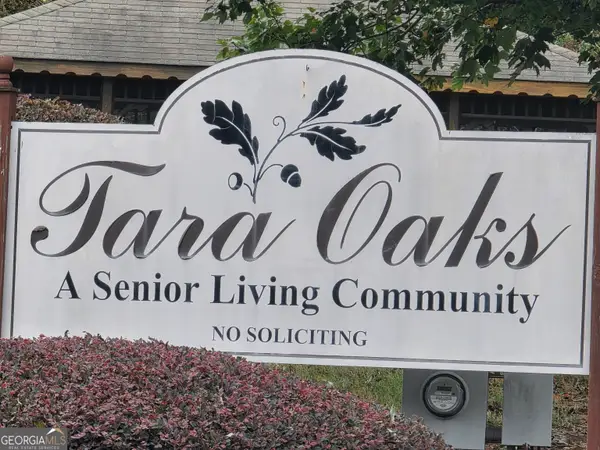 6880 Tara Oaks Drive, Riverdale, GA 30274