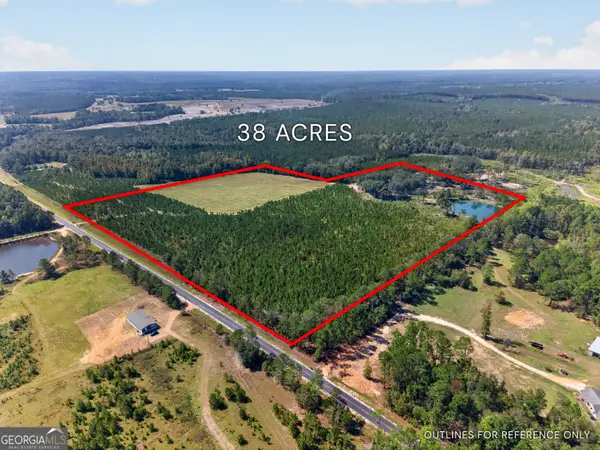 3999 Oscar Tippins Road, Baxley, GA 31513