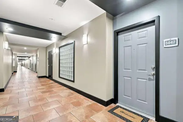 390 17th Street Nw #5042, Atlanta, GA 30363