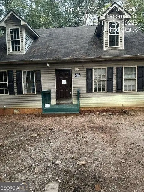 1303 W Solomon St, Griffin, GA 30223