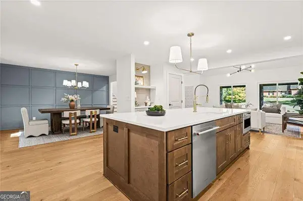 675 Weatherly Lane, Sandy Springs, GA 30328