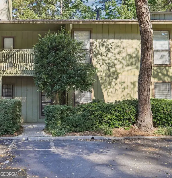 402 Dunbar Drive, Dunwoody, GA 30338