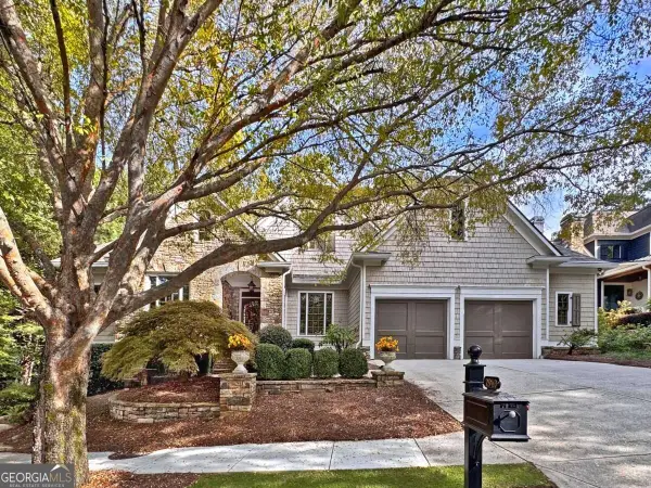 2940 Woodvale Court, Alpharetta, GA 30022