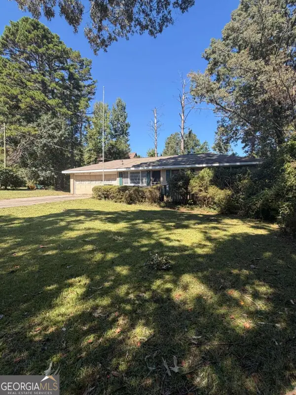 5555 Noblett Road, Stone Mountain, GA 30087