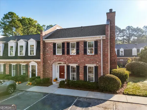 16 Palace Green Place Nw, Atlanta, GA 30318
