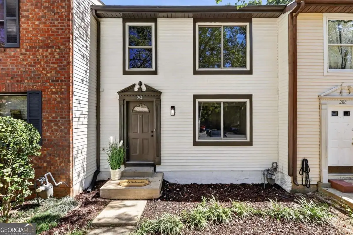 284 Roswell Commons Circle, Roswell, GA 30076 - #1