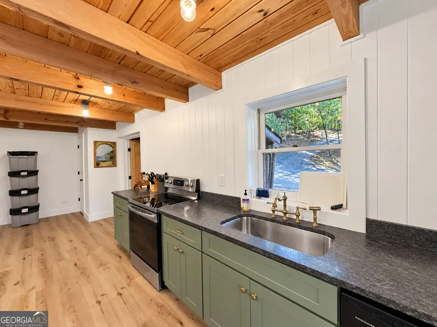 1330 S Arrowhead Drive, Westminster, SC 29693 - #3