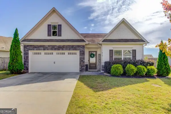 918 Blind Brook Circle, Hoschton, GA 30548