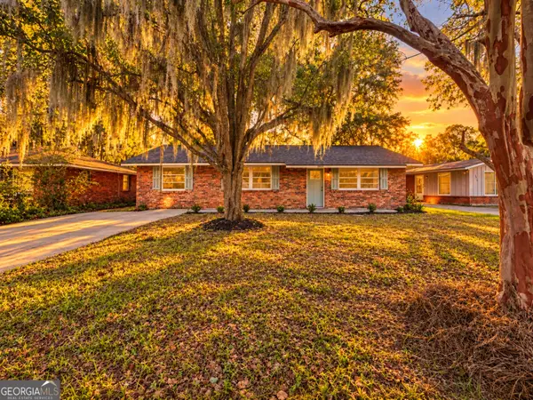 5905 Fairview Avenue, Savannah, GA 31406