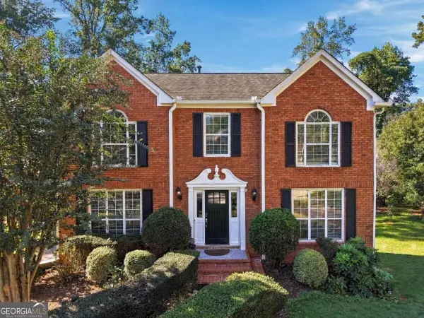 690 Ruxbury Court, Suwanee, GA 30024