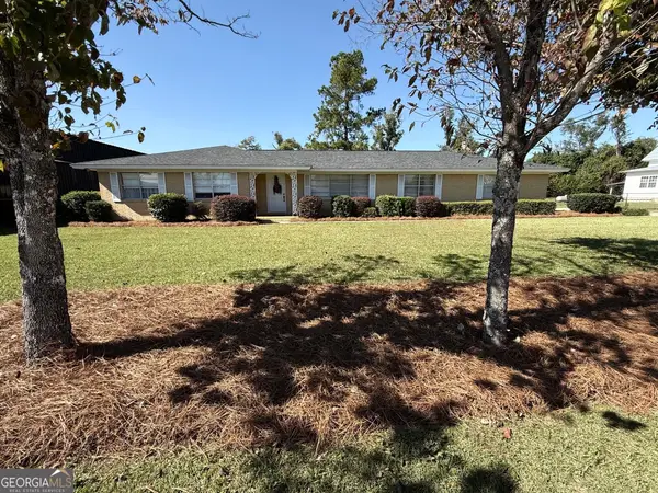 21 Pine Street, Hazlehurst, GA 31539