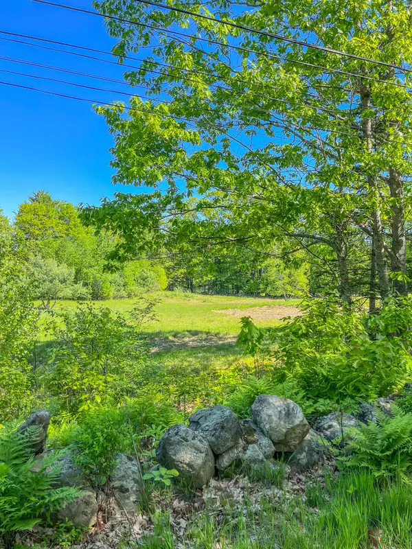 13 S Dondero Road, Chelsea, ME 04330