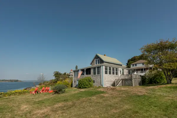 42 Thistle Lane, Long Island, ME 04050