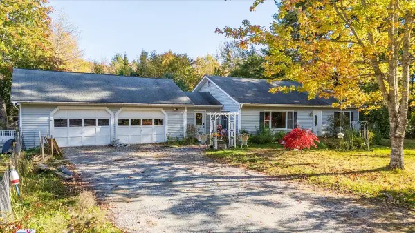 71 Woodland Avenue, Warren, ME 04864