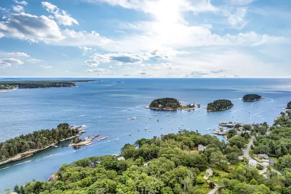 25 North End Road, Georgetown, ME 04548