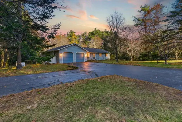 15 Gayton Road, Lisbon, ME 04250