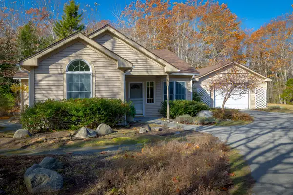40 Ridgeway Drive, Bar Harbor, ME 04609