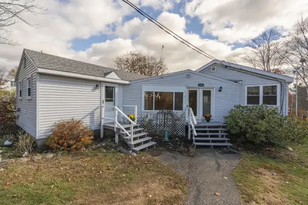 393 E Main Street, Yarmouth, ME 04096