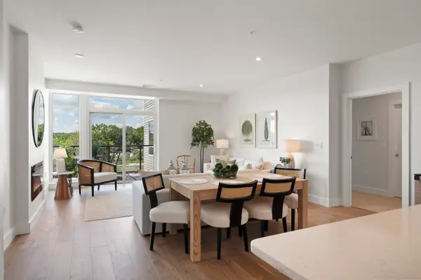 267 Us Route 1 #308, Falmouth, ME 04105