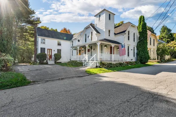 13 Wood Street, Camden, ME 04843