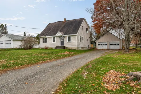 234 River Road, Orrington, ME 04474