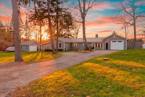 63 Maple Ridge Drive, Monmouth, ME 04259