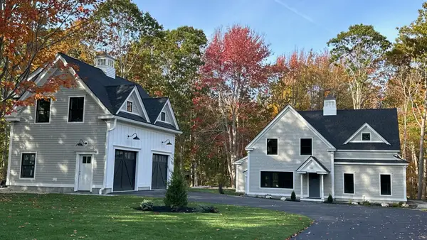 142 Main Street #1&2, Kennebunkport, ME 04046