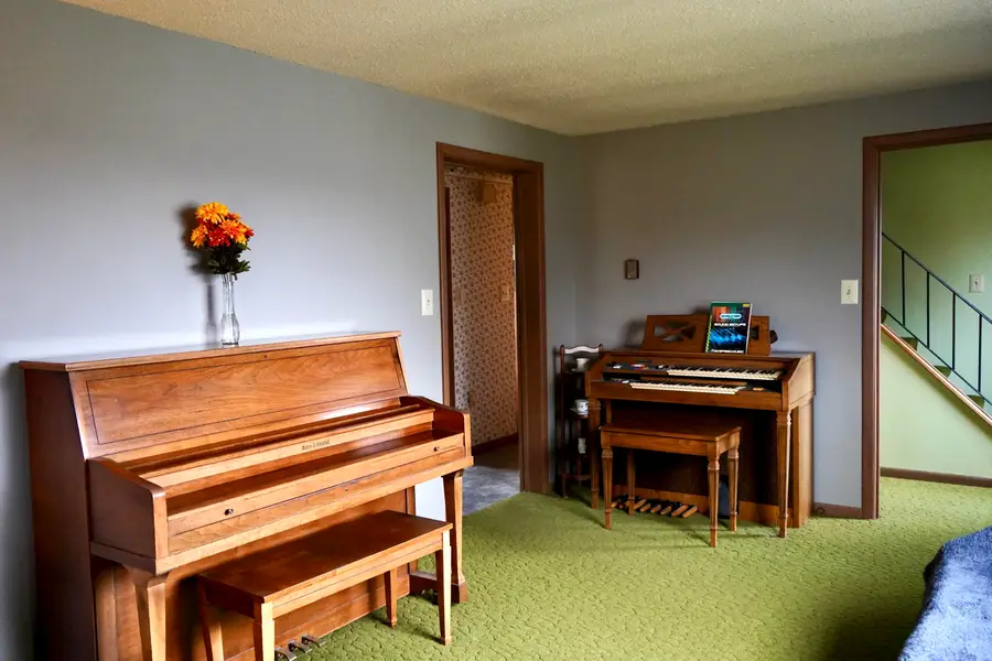 327 Charleston Road, Dexter, ME 04930 - Image #3